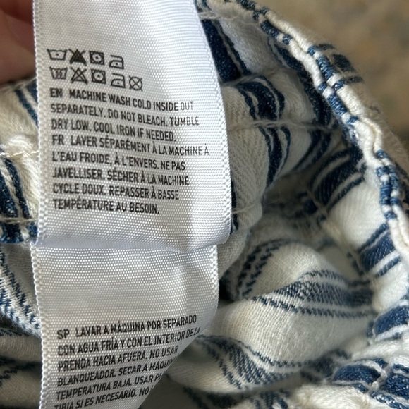 American Eagle Hi-Rise Taper Pants, Pinstripe, Blue & White, Size 6, 100% Cotton - Picture 8 of 8